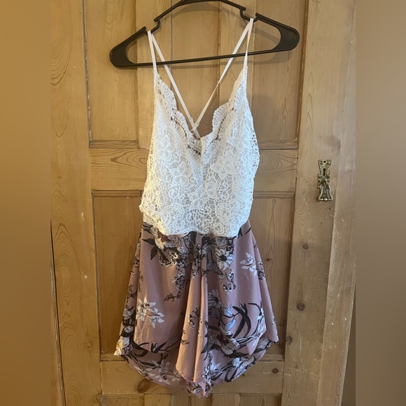 Backless romper - Picture 3 of 4